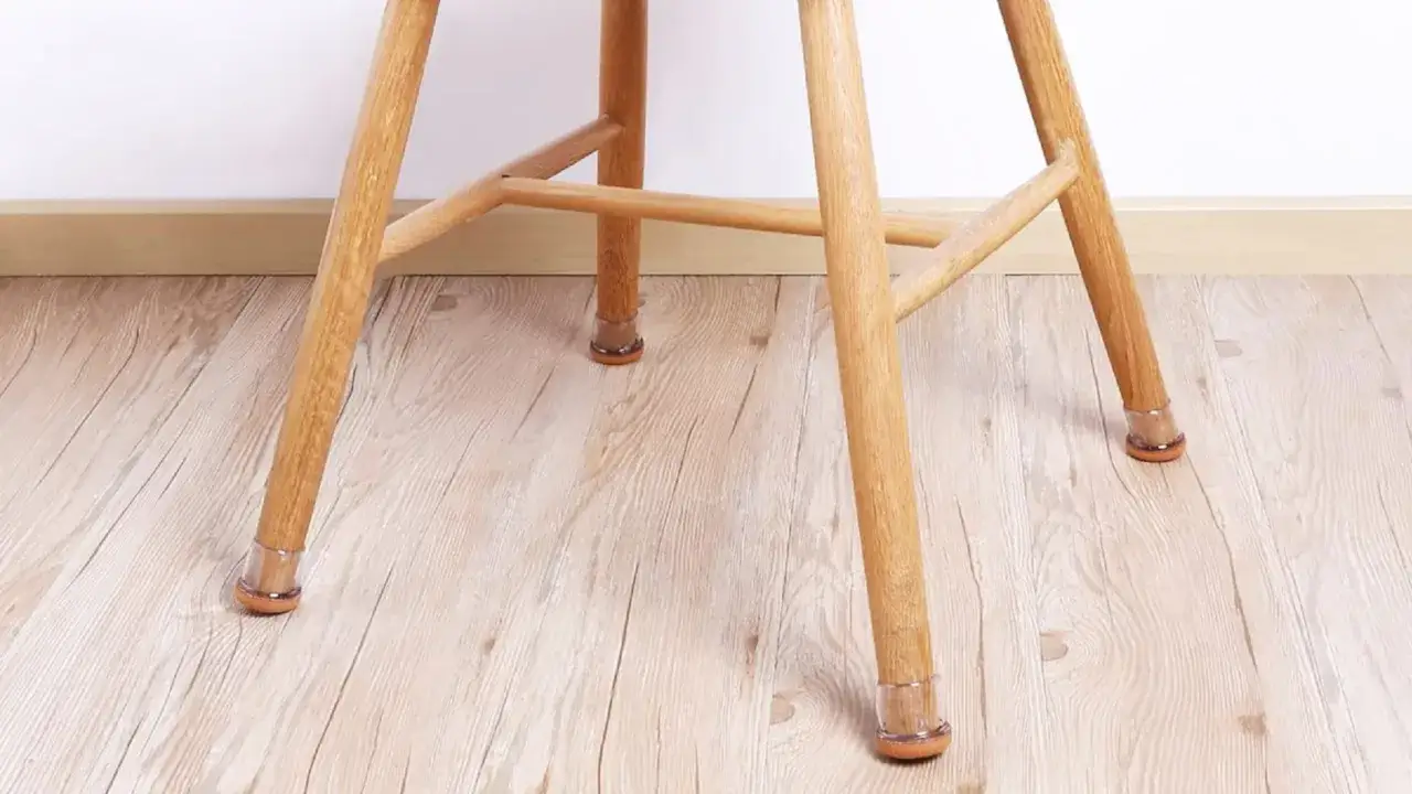 Protege tu suelo con protectores para patas de sillas. As&iacute; es como hacerlos t&uacute; mismo.